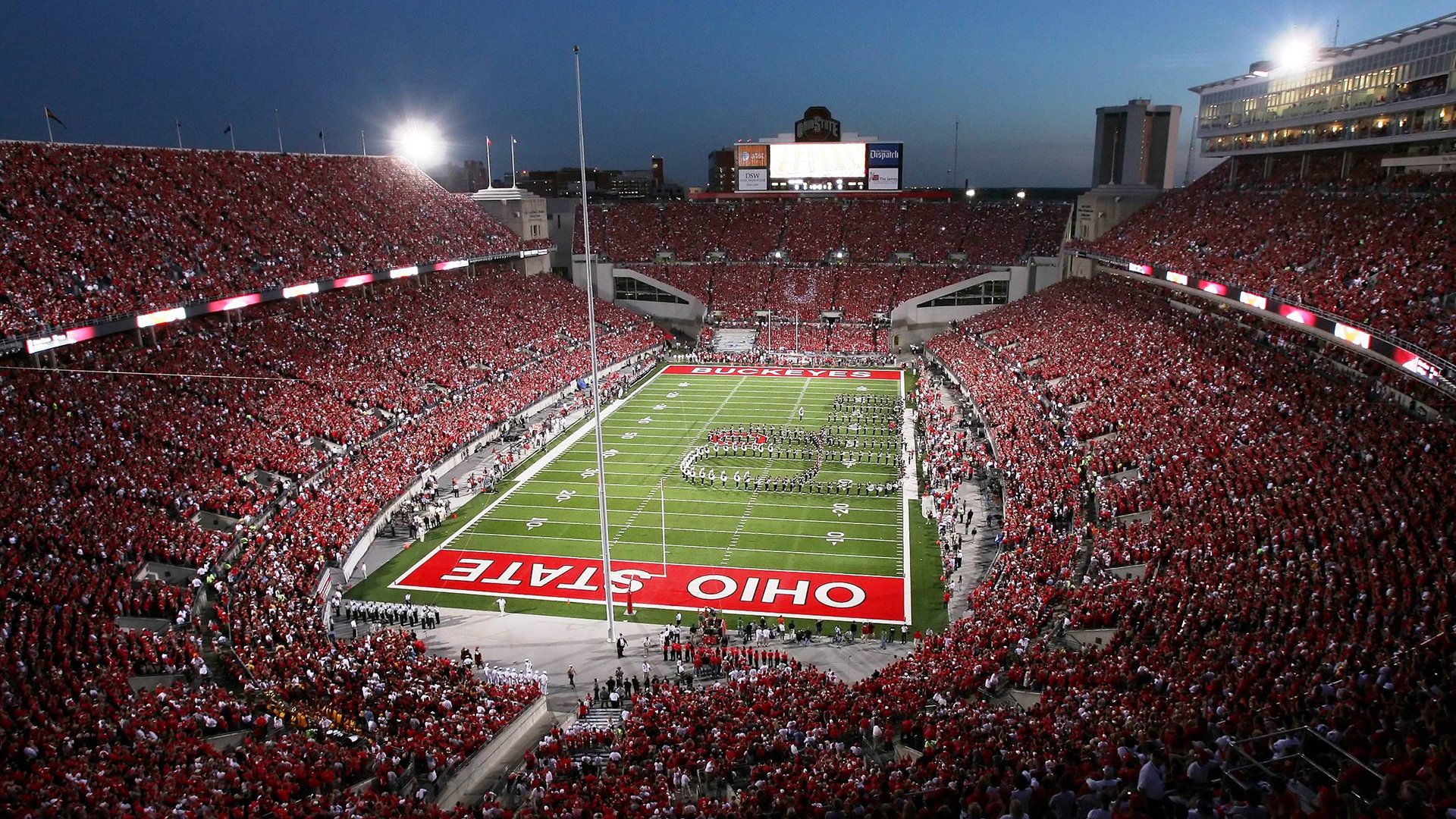 欧冠八强：拜仁对阵曼城 罗德里与基米希中场对决被誉为“中场艺术巅峰”