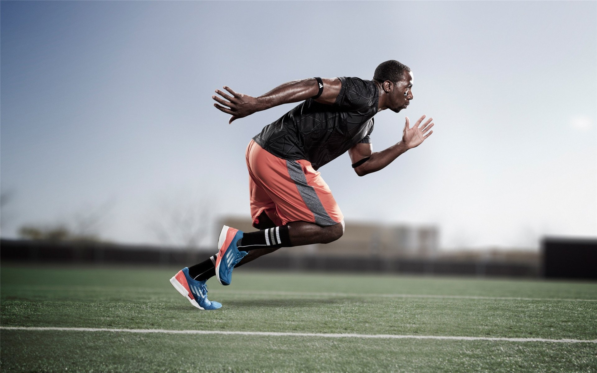 欧冠八强次回合:曼城主场1比0小胜那不勒斯 总比分3比2惊险晋级